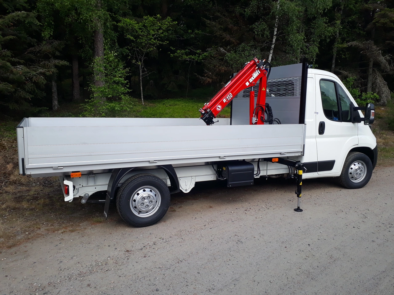 ML.150.1 - 1 hydrauliskt + 1 mekaniskt utskjut