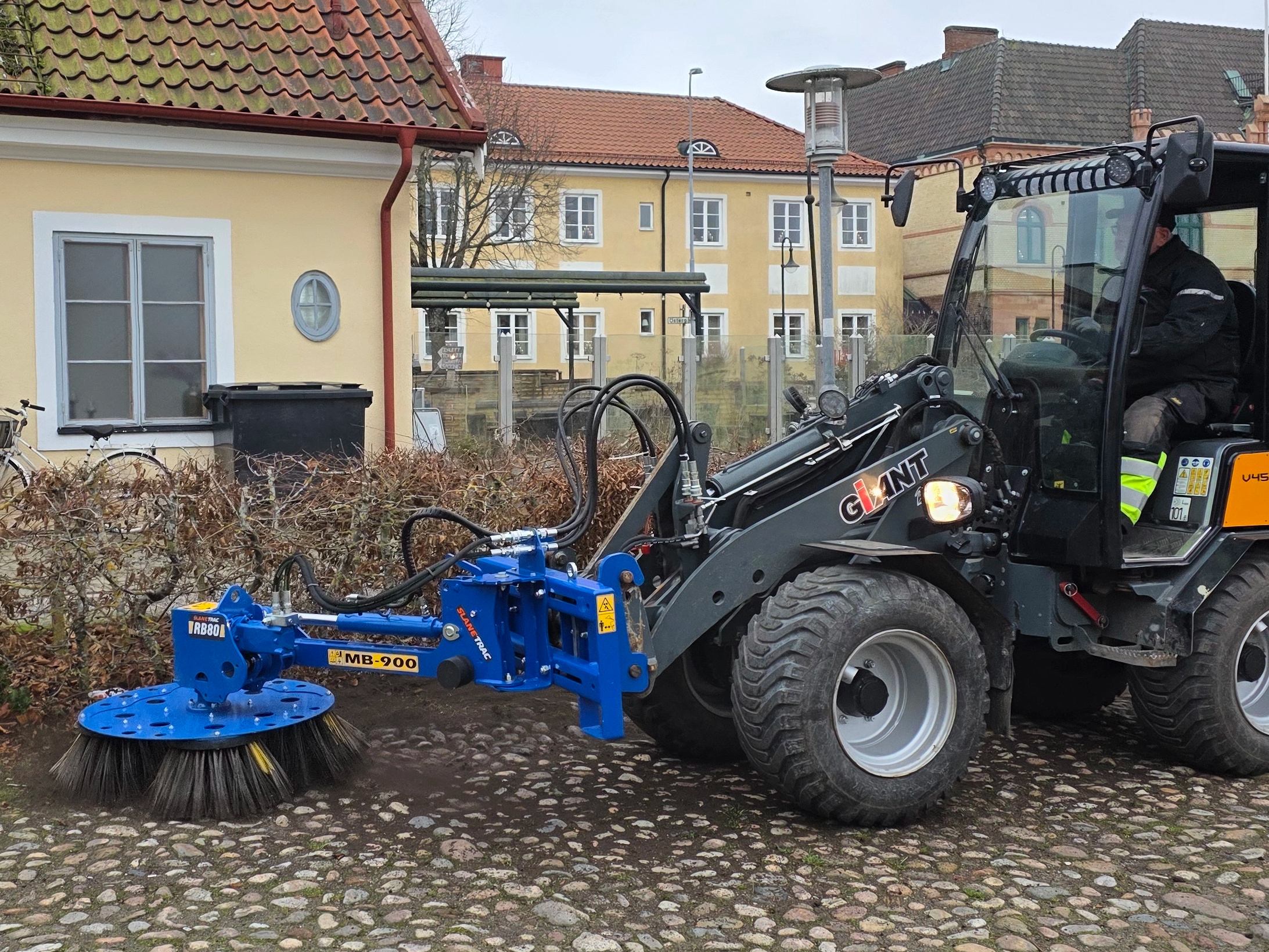 Var rustad för kampen mot ogräs!