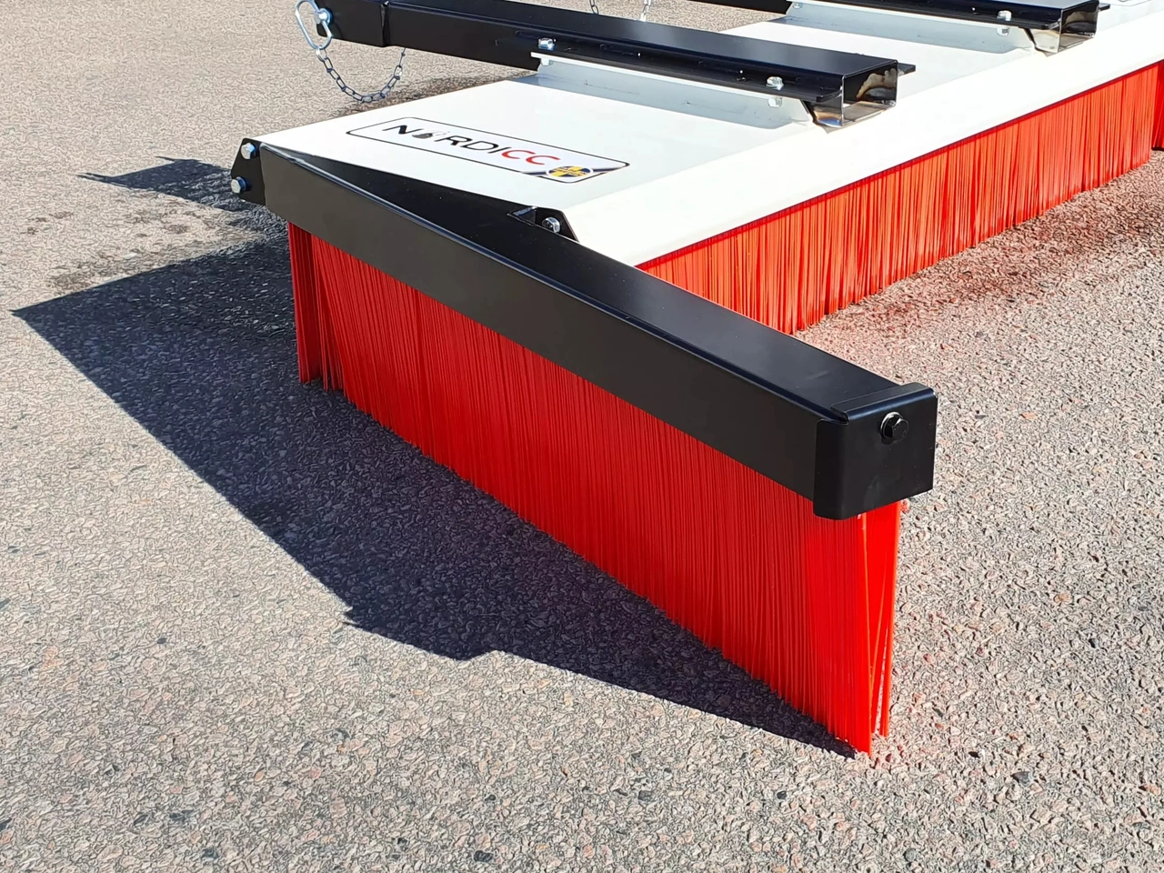 Sidovingar till Nordicc Borste