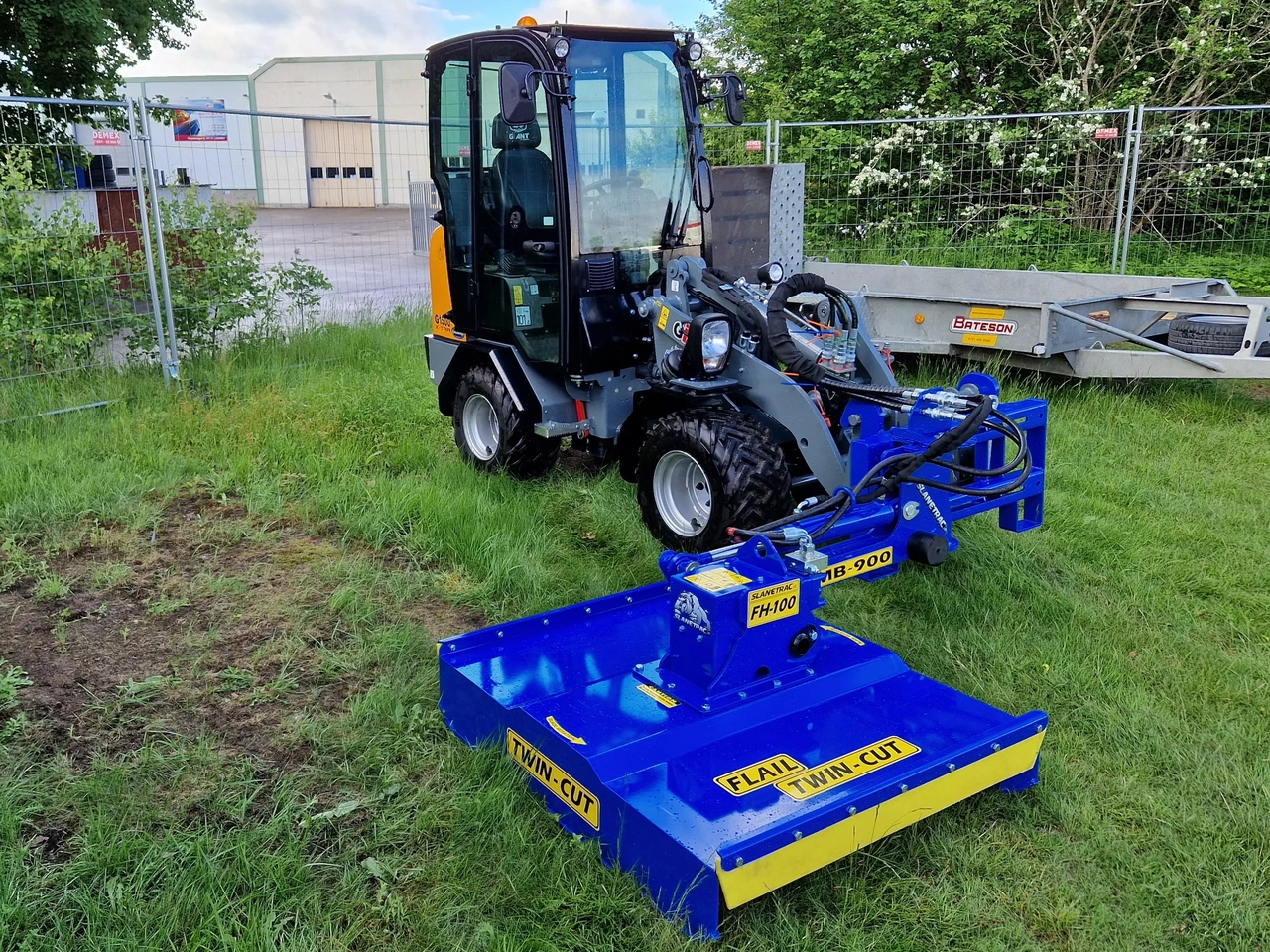 Slanetrac MB900 Häcksax + Buskröjare + Ogräsborste